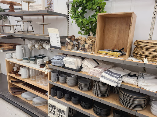 Home Goods Store «HomeGoods», reviews and photos, 4847 E Ray Rd, Phoenix, AZ 85044, USA