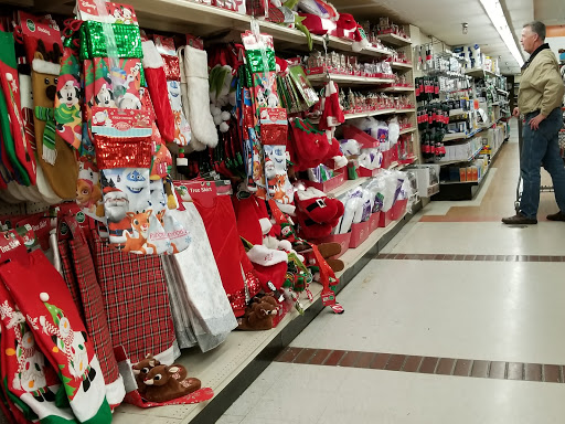 Discount Store «Big Lots», reviews and photos, 5640 Dixie Hwy, Waterford Twp, MI 48329, USA