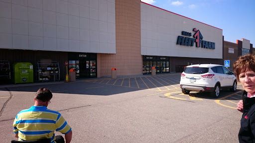 Department Store «Mills Fleet Farm», reviews and photos, 1935 Levi Griffin Rd, Carver, MN 55315, USA