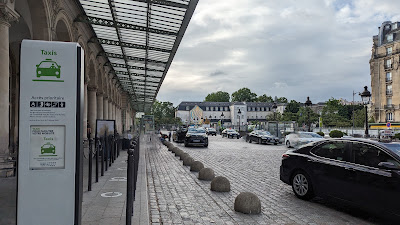Station de taxi à Paris