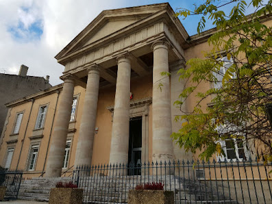 AVOCAJURIS PRIVAS - Avocat Ardèche 07 1 Av. de Coux, 07000 Privas, France
