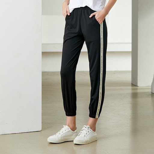 Stores to buy women's baggy pants Ho Chi Minh