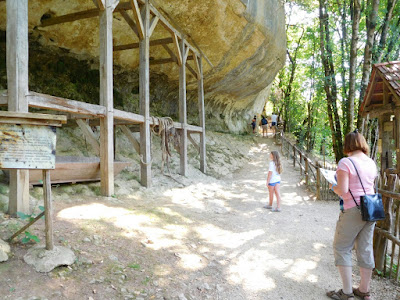 Les grottes du Roc de Cazelle à Les Eyzies