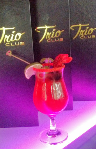 Asian Fusion Restaurant «Trio Club», reviews and photos, 909 E Burnside St, Portland, OR 97214, USA