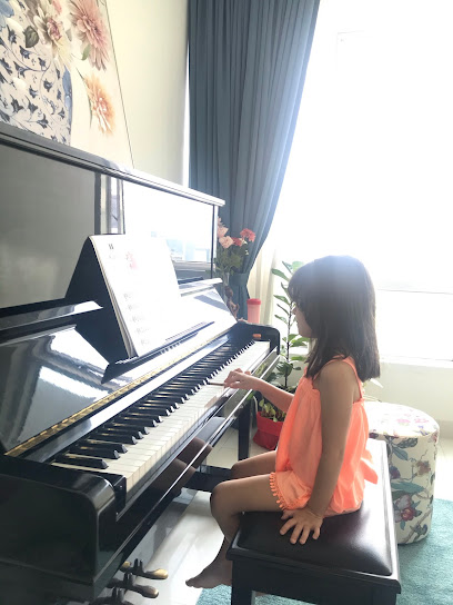 Piano Lessons By Putri