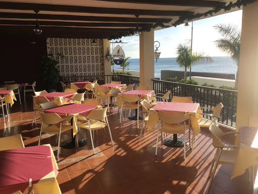 Información y opiniones sobre V.V. Apartamentos – Restaurante ORONE de Playa De Santiago