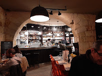 Atmosphère du Restaurant ÉDOUARD VINS ET COMESTIBLES à Bordeaux - n°1