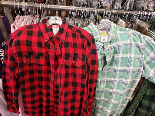 Clothing Store «Iron Springs Goodwill Retail Store & Donation Center», reviews and photos