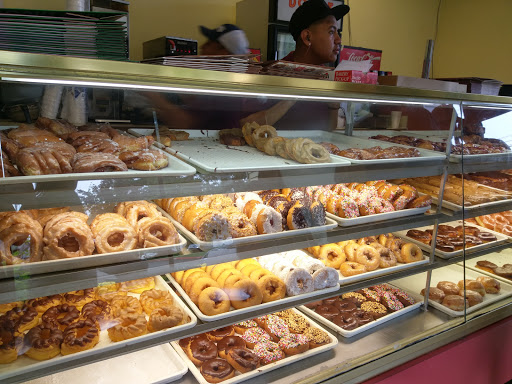 Donut Shop «Donut Land», reviews and photos, 19350 SW Boones Ferry Rd, Tualatin, OR 97062, USA