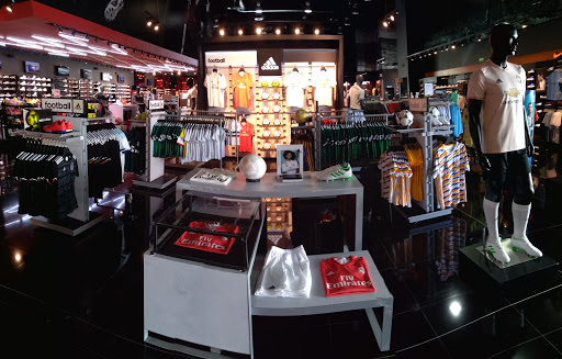 Sport stores Cancun