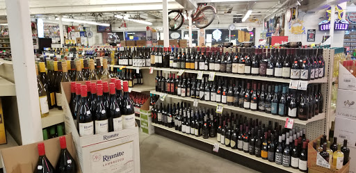 Liquor Store «Grapevine Wine & Liquors», reviews and photos, 900 S Monaco Pkwy, Denver, CO 80224, USA