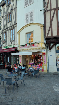 Atmosphère du Restaurant de hamburgers HOME BURGER 86 à Poitiers - n°1