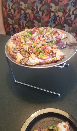 Round Table Pizza image