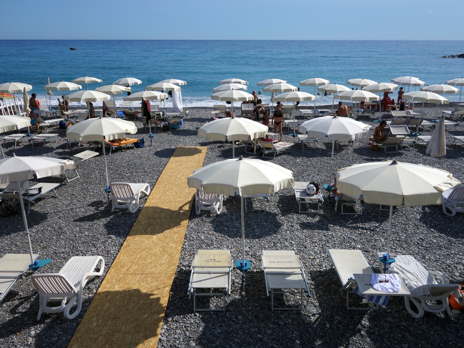 Fotografie cu San Giuseppe beach cu nivelul de curățenie înalt
