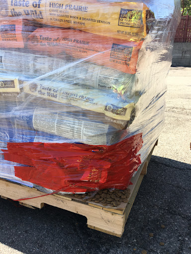 Pet Supply Store «Phillips Pet Feed & Supplies», reviews and photos, 5851 W 80th St, Indianapolis, IN 46278, USA