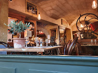 Atmosphère du Restaurant Le Vieux Café à Uzès - n°16