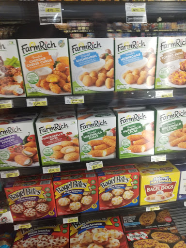 Grocery Store «Jewel-Osco», reviews and photos, 220 W Peace Rd, Sycamore, IL 60178, USA