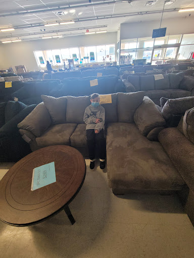 Shopping Mall «Eastgate Shopping Center», reviews and photos, 26270 Gratiot Ave, Roseville, MI 48066, USA