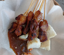 Sate Babi Street Food Warenda photo