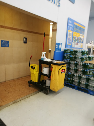 Department Store «Walmart Supercenter», reviews and photos, 280 Washington St, Hudson, MA 01749, USA