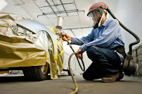 Demo's Automotive Center