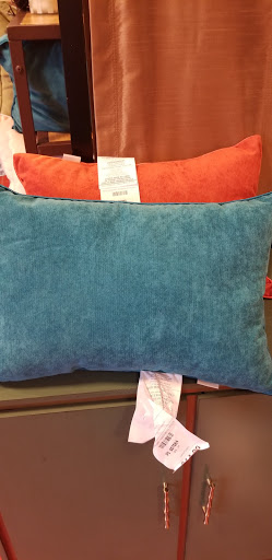 Home Goods Store «Pier 1 Imports», reviews and photos, 45098 Worth Ave, California, MD 20619, USA