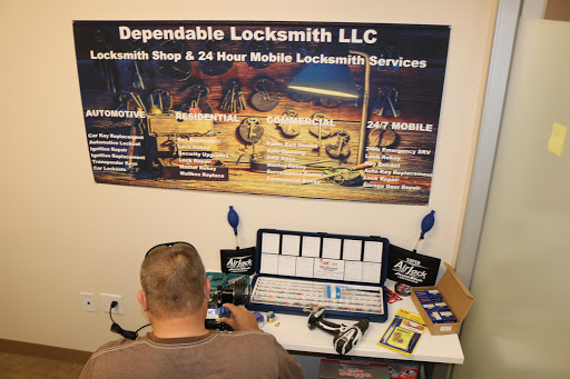 Locksmith «Dependable Locksmith Of Phoenix», reviews and photos, 4742 N 24th St #300, Phoenix, AZ 85016, USA