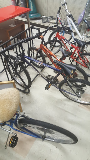 Thrift Store «Lakewood Goodwill», reviews and photos, 6002 Mt Tacoma Dr SW, Tacoma, WA 98499, USA