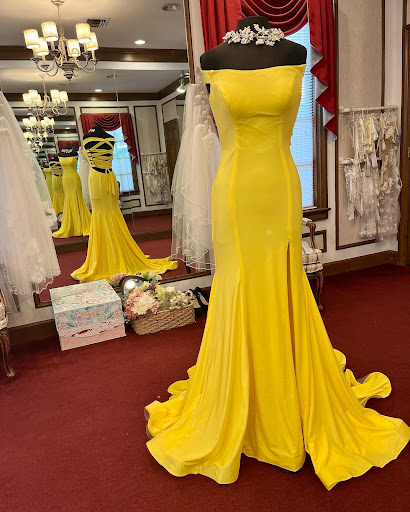 Bridal Shop «Andrews Bridal Shoppe & Tuxedo Central», reviews and photos, 2806 Montgomery Hwy, Dothan, AL 36303, USA