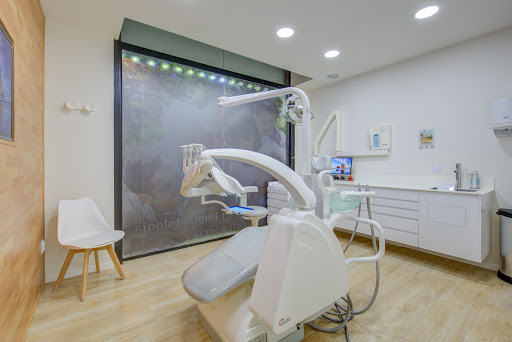 Clinica Dental de Terrassa - Dentista en Terrassa, Barcelona