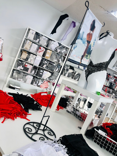 Lingerie Store «Katz Stores - West Road», reviews and photos, 9820 North Fwy B, Houston, TX 77037, USA