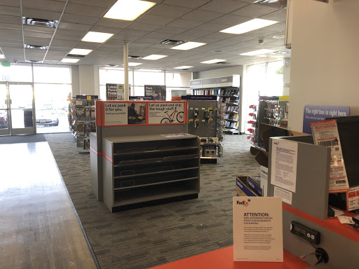 Print Shop «FedEx Office Print & Ship Center», reviews and photos, 3898 Mowry Ave, Fremont, CA 94538, USA
