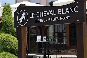 Logis Hôtel le Cheval Blanc image