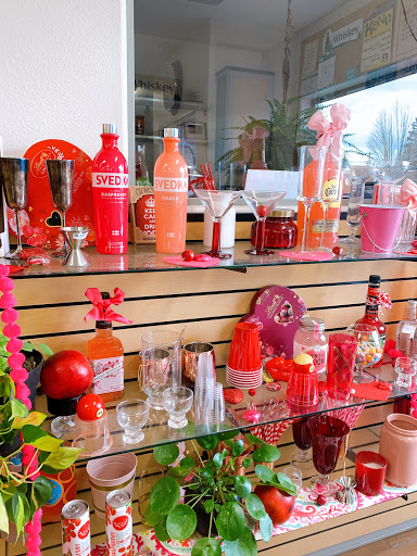 Liquor Store «Grants Pass Liquor Stores», reviews and photos, 210 SE 8th St, Grants Pass, OR 97526, USA