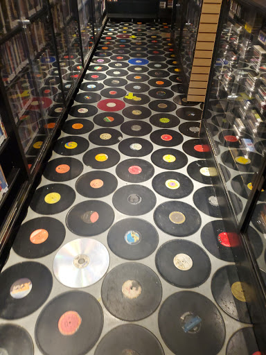 Record Store «The Record Exchange», reviews and photos, 8642 Colesville Rd, Silver Spring, MD 20910, USA