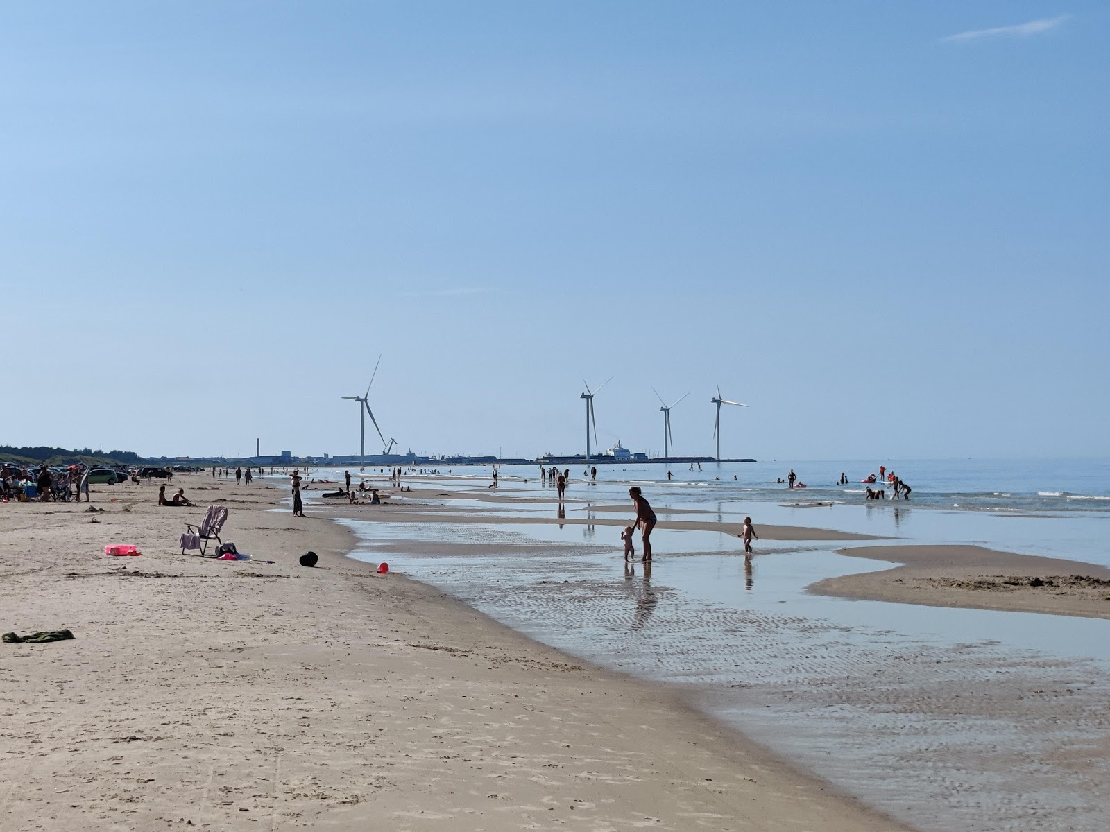 Kjul Beach的照片 带有碧绿色纯水表面