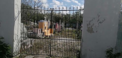 Cementerio municipal de la comisaría de San Ignacio (progreso yucatán)