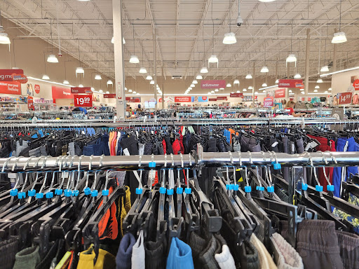 Clothing Store «Bealls Department Store», reviews and photos, 3701 Tamiami Trail E, Naples, FL 34112, USA