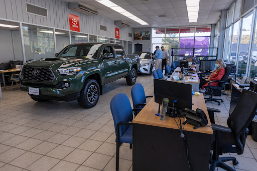 Toyota Dealer «Toyota of Greenwich», reviews and photos, 75 E Putnam Ave, Cos Cob, CT 06807, USA