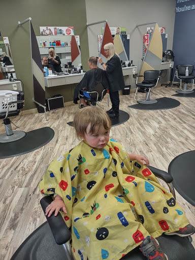 Hair Salon «Great Clips», reviews and photos, 501 Beltline Rd, Collinsville, IL 62234, USA