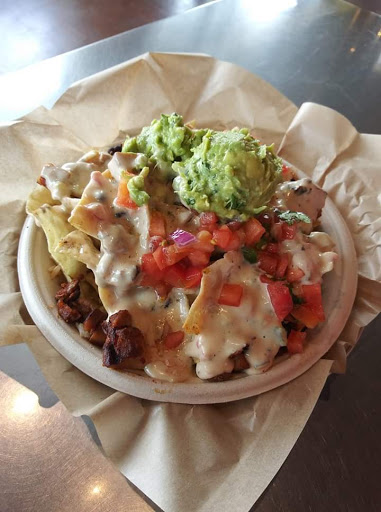 Mexican Restaurant «QDOBA Mexican Eats», reviews and photos, 795 E Maple Rd A, Birmingham, MI 48009, USA