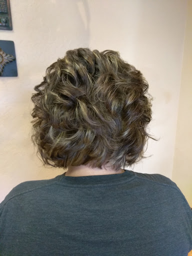 Beauty Salon «Studio 78 Unisex Hair Salon and Beauty Suites», reviews and photos, 1780 S Nova Rd #10&11, South Daytona, FL 32119, USA