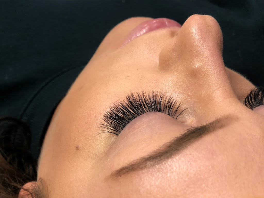 Revive Lash and Skin Spa 63304