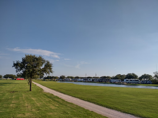 Golf Course «Austin Bayou Golf Course and RV Park», reviews and photos, 2111 County Rd 33, Danbury, TX 77534, USA