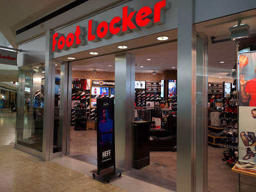 Foot Locker, 14600 Lakeside Cir, Sterling Heights, MI 48313, USA, 