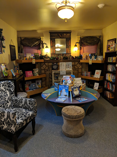 Book Store «Dog Ears Bookstore», reviews and photos, 688 Abbott Rd, Buffalo, NY 14220, USA