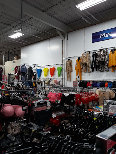 Uniform Store «Scrub Pro Uniforms & Alko Clothing Outlet», reviews and photos, 8801 Kelso Dr, Baltimore, MD 21221, USA
