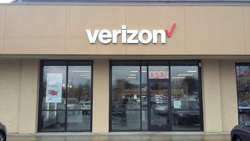 Cell Phone Store «Verizon Wireless - Cellular Plus», reviews and photos, 8222 N Ivanhoe St, Portland, OR 97203, USA