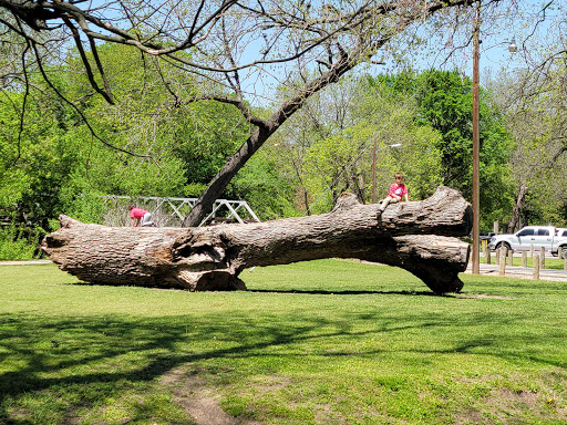 Park «Getzendaner Park», reviews and photos, 400 S Grand Ave, Waxahachie, TX 75165, USA