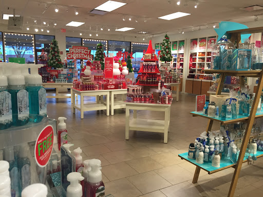 Beauty Supply Store «Bath & Body Works», reviews and photos, 4967 Stelton Rd, South Plainfield, NJ 07080, USA